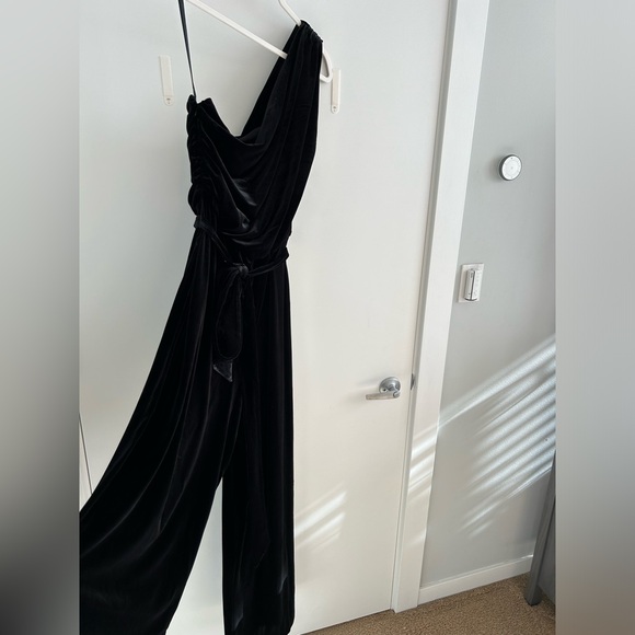 NWT Anne Klein One-Shoulder Velvet Jumpsuit - Picture 4 of 8